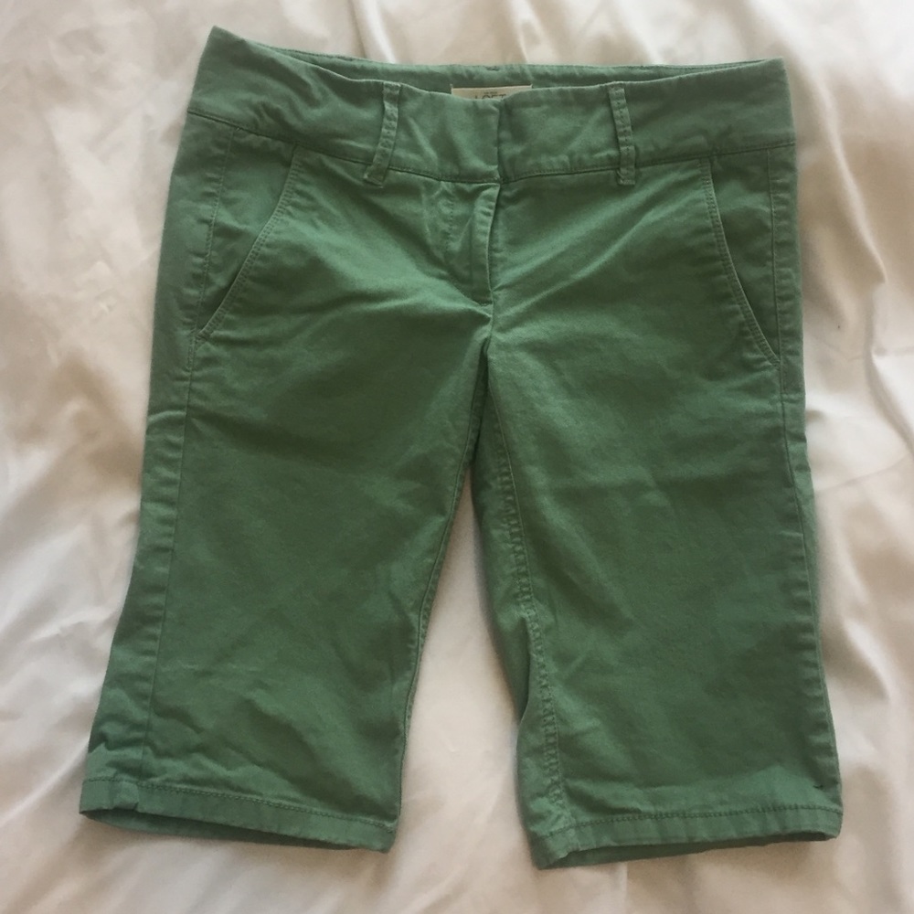 Ann Taylor Loft Green shorts, Marisa fit, unworn!
